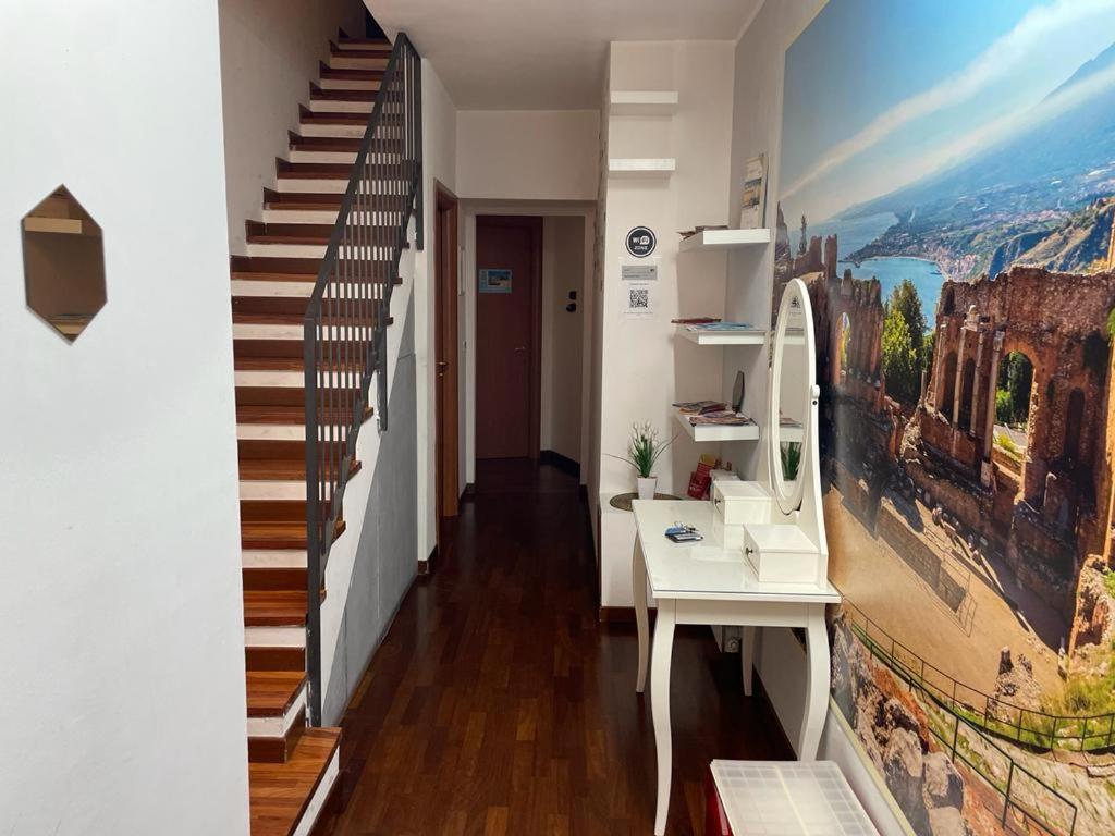 Locami Holiday&Rooms Suite Jolanda CTA Exterior photo